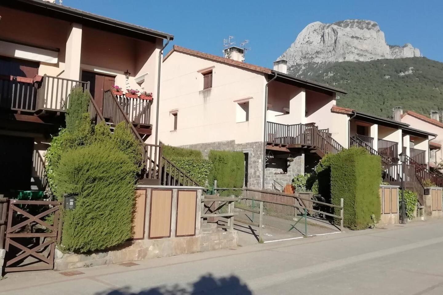 Duplex La Valle Ordesaainsa Laspuna Luaran gambar