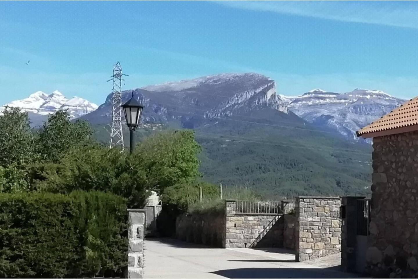 Duplex La Valle Ordesaainsa Laspuna Luaran gambar
