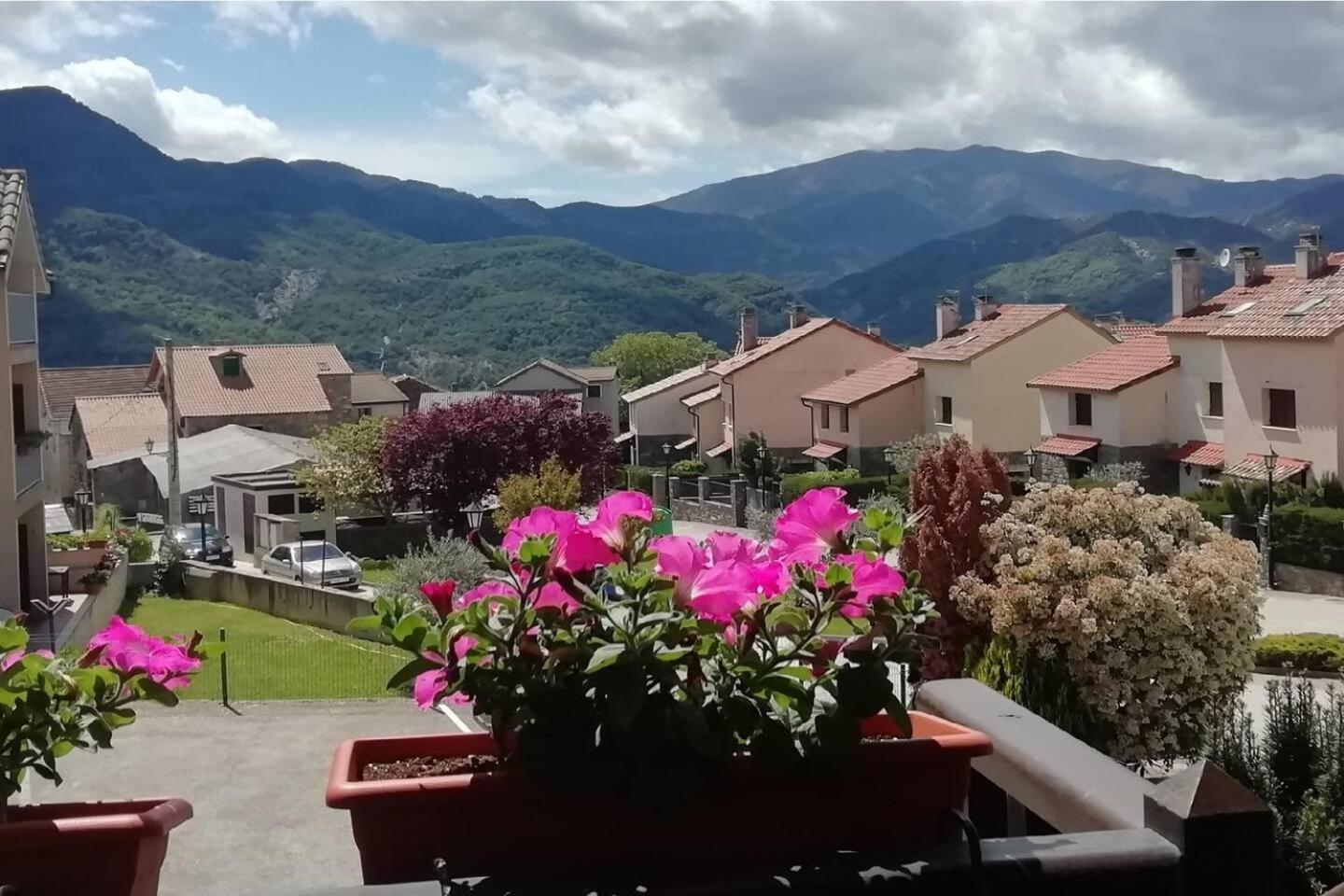 Duplex La Valle Ordesaainsa Laspuna Luaran gambar