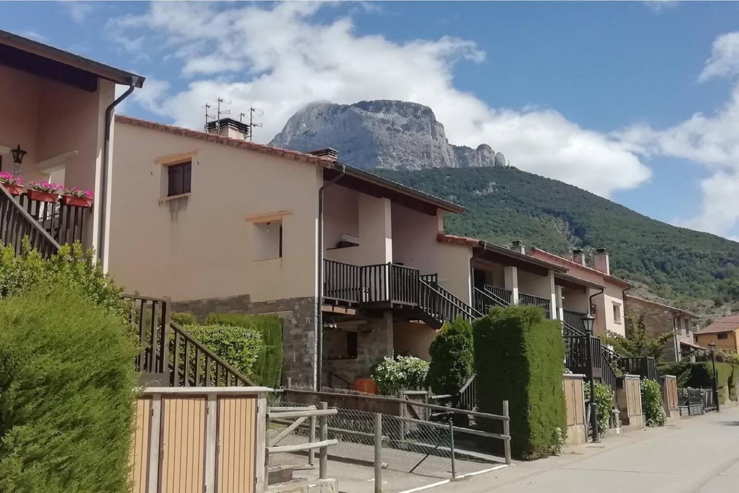 Duplex La Valle Ordesaainsa Laspuna Luaran gambar